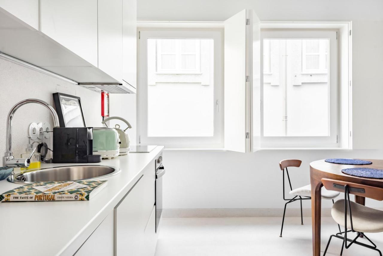 Decompress At A Tranquil, Minimal Urban Oasis With An Edge Lägenhet OOporto Exteriör bild