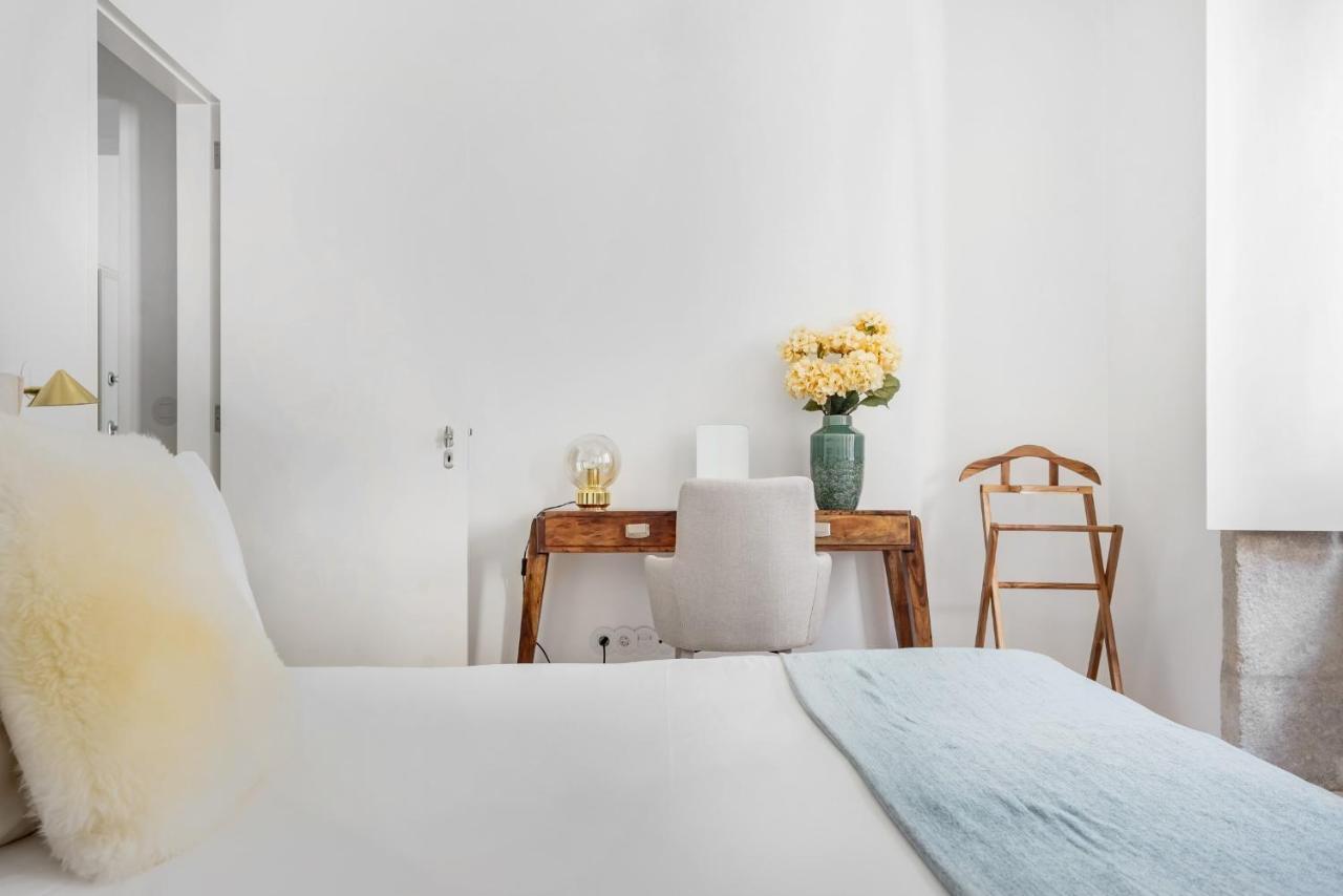 Decompress At A Tranquil, Minimal Urban Oasis With An Edge Lägenhet OOporto Exteriör bild